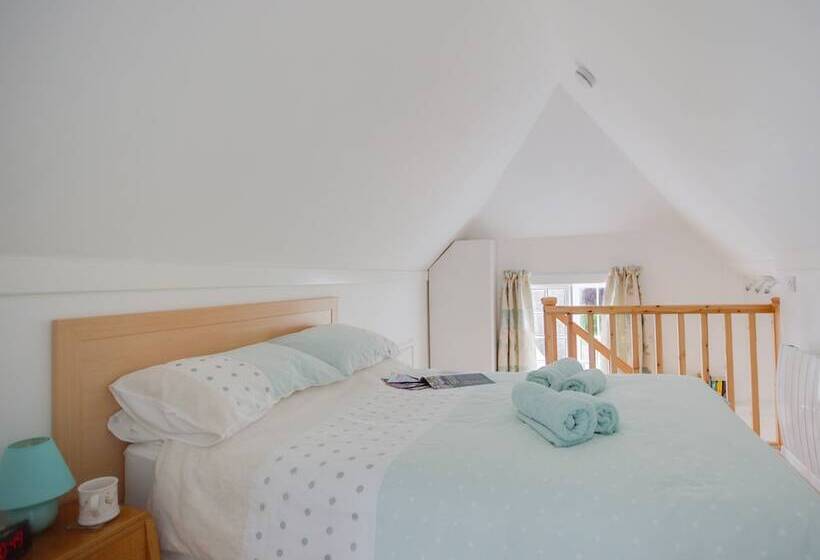 ベッドアンドブレックファースト Guest Suite At 31 Little England