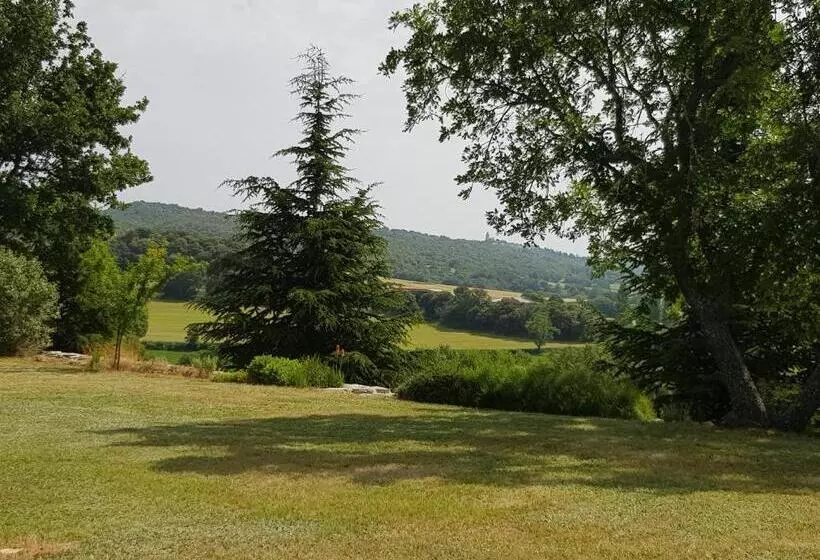 Bed and Breakfast Les Néfliers Chambre D Hôtes
