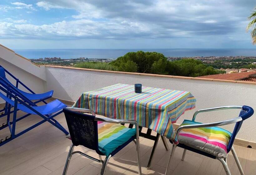 تختخواب و صبحانه Palm Maresme Suite With Bathroom And Living Room And Terrasse With Ocean Views In A Private Villa