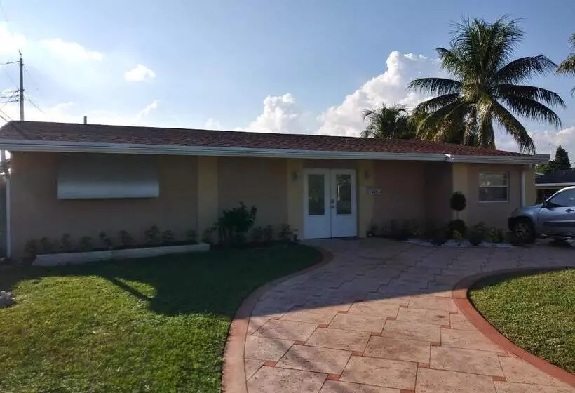 Majatalo Bon Soleil Stadium Guesthome