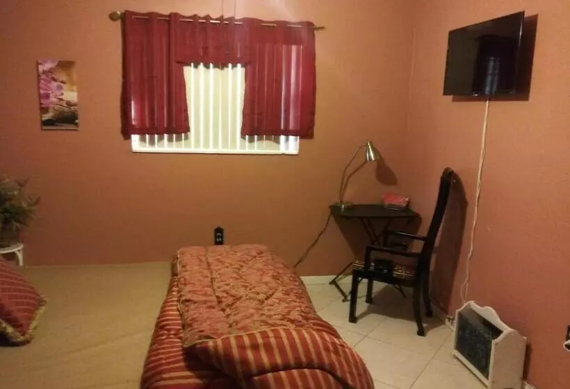 Majatalo Bon Soleil Stadium Guesthome