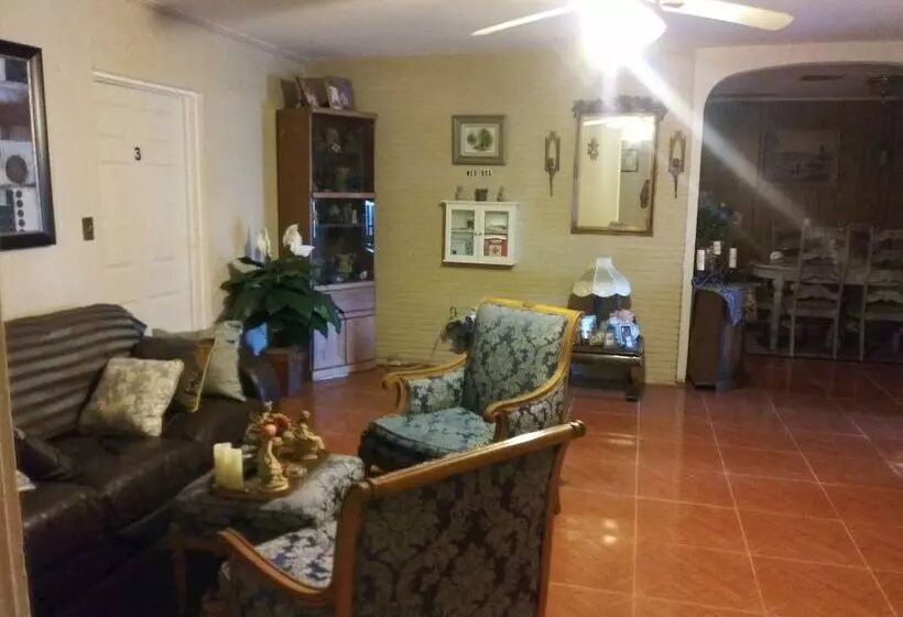 Majatalo Bon Soleil Stadium Guesthome