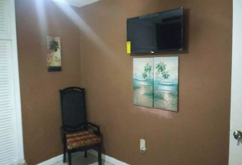 Majatalo Bon Soleil Stadium Guesthome