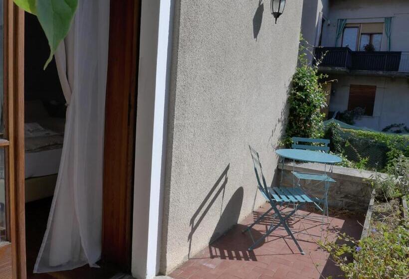 ペンション La Tana Rooms