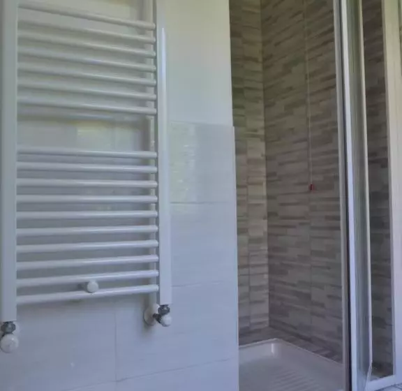 ペンション La Tana Rooms