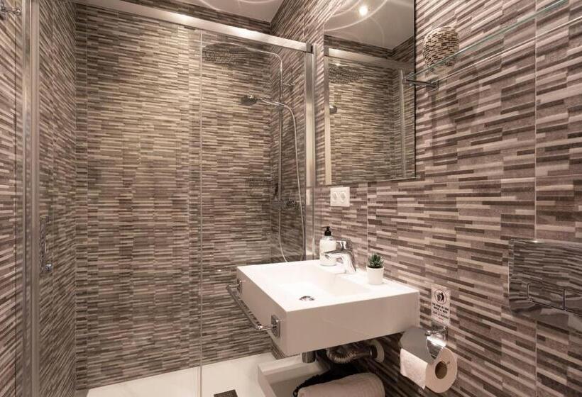 پانسیون Room Boutique 32