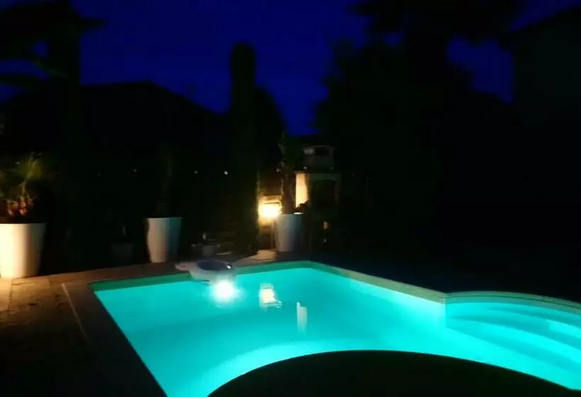 ベッドアンドブレックファースト Le Patio D Olivier