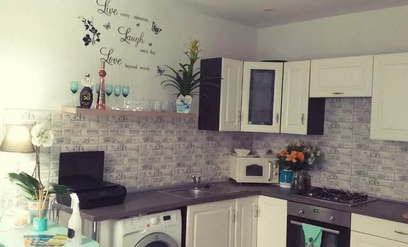 تختخواب و صبحانه Monato