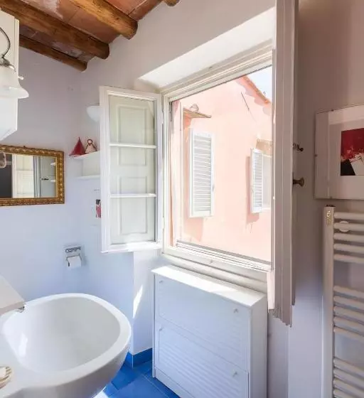 Aamiaismajoitus (B&B) Villa Il Rossignolo