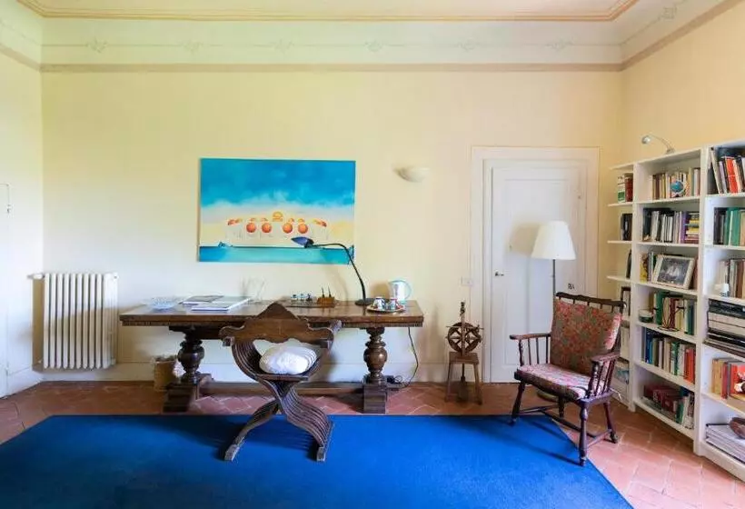 Aamiaismajoitus (B&B) Villa Il Rossignolo