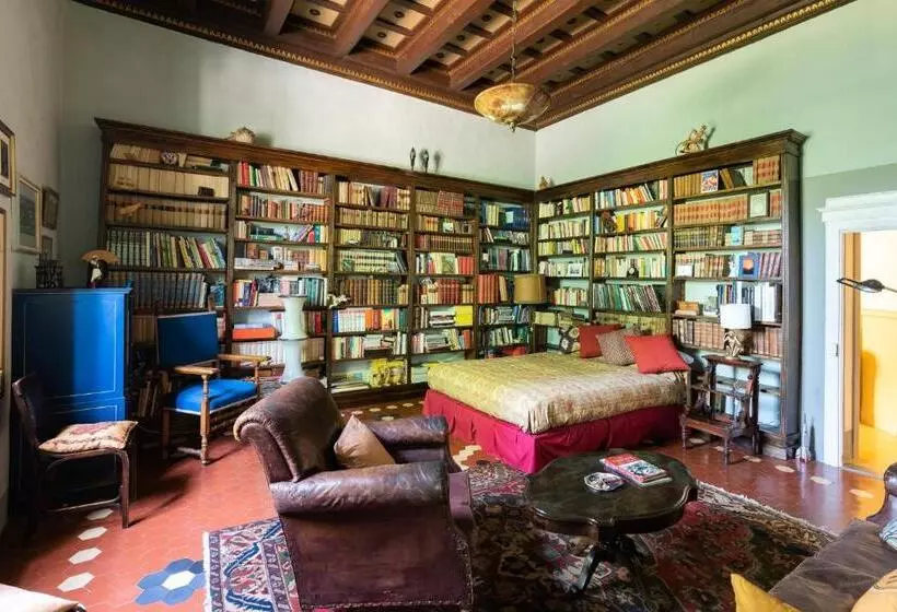 Aamiaismajoitus (B&B) Villa Il Rossignolo