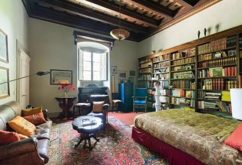 Aamiaismajoitus (B&B) Villa Il Rossignolo