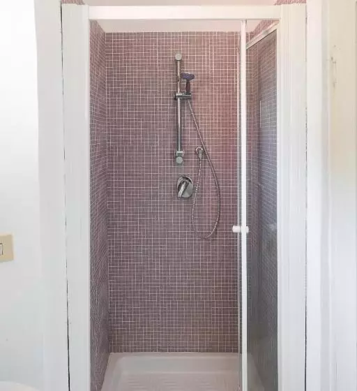 Aamiaismajoitus (B&B) Villa Il Rossignolo