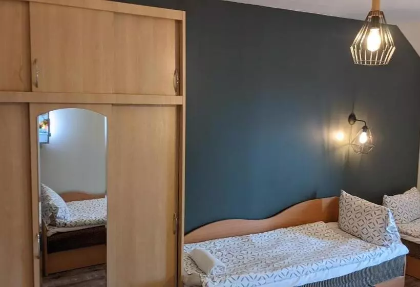 پانسیون Guest House Kamara