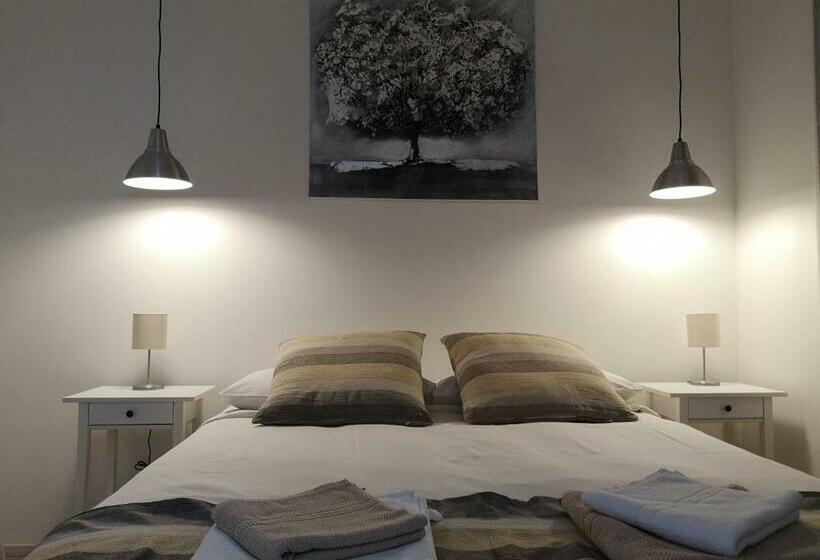 پانسیون Julia Affittacamere