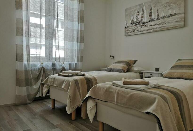 پانسیون Julia Affittacamere