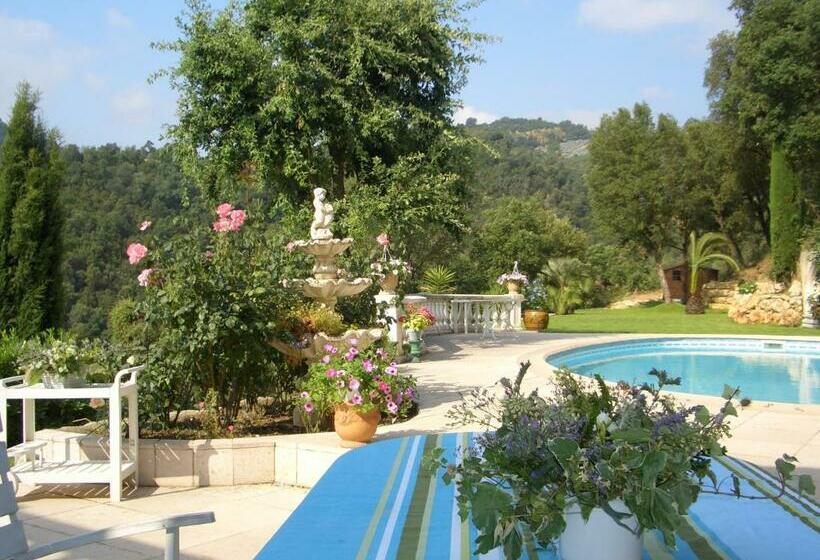 ペンション La Grimaudière