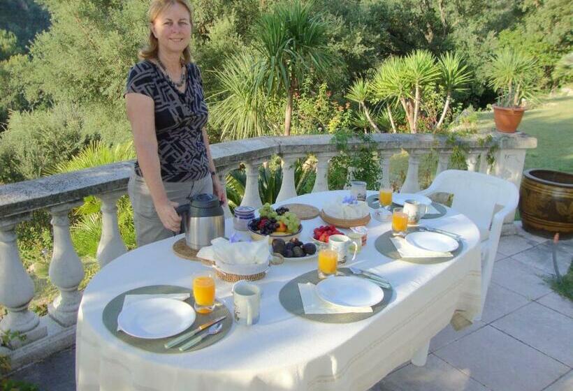 ペンション La Grimaudière