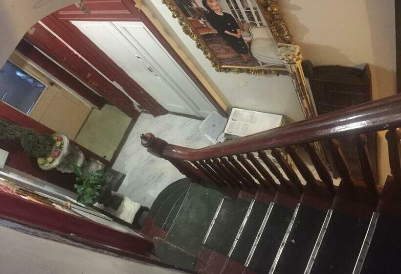 Пансион Private Room In Manhattan