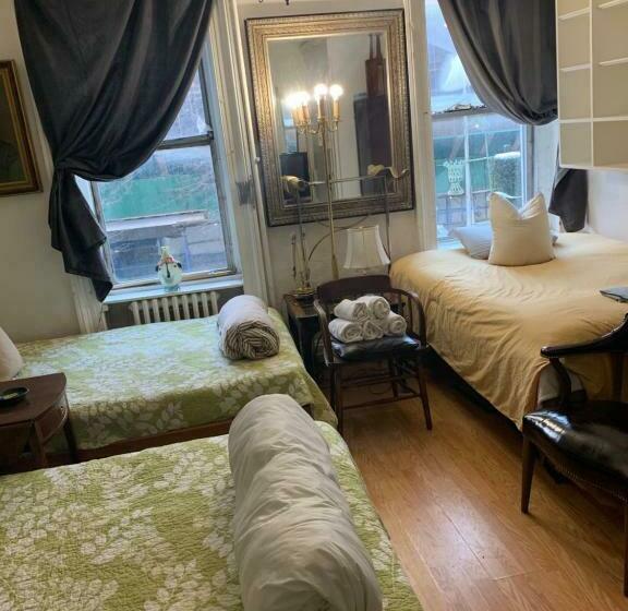 Пансион Private Room In Manhattan