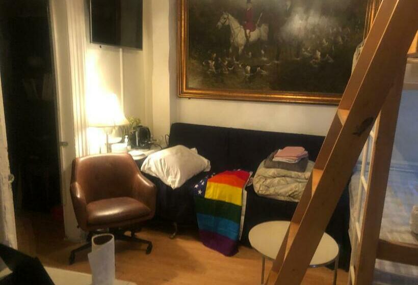 Пансион Private Room In Manhattan