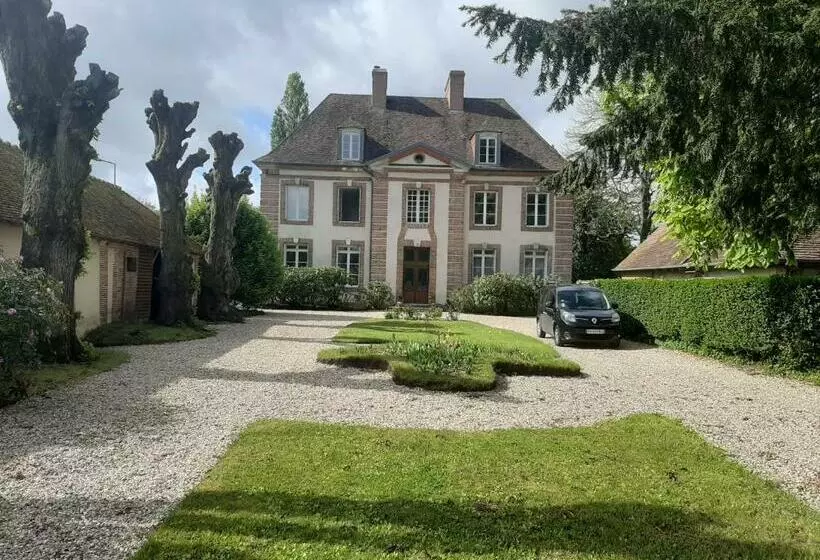 ベッドアンドブレックファースト Au Manoir De La Barre