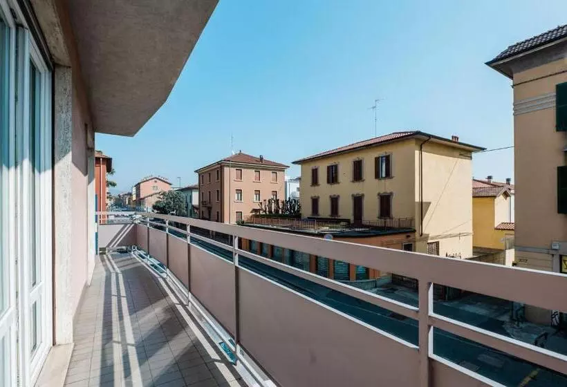 تختخواب و صبحانه Bg Stay