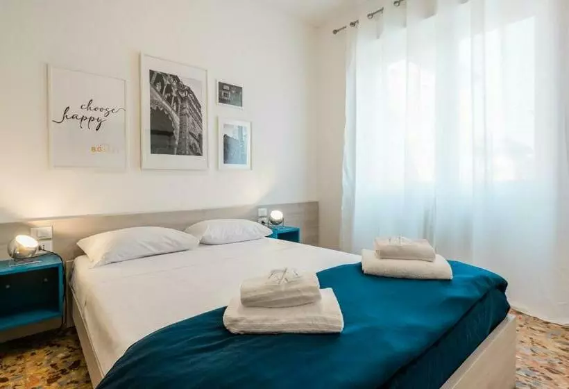 تختخواب و صبحانه Bg Stay