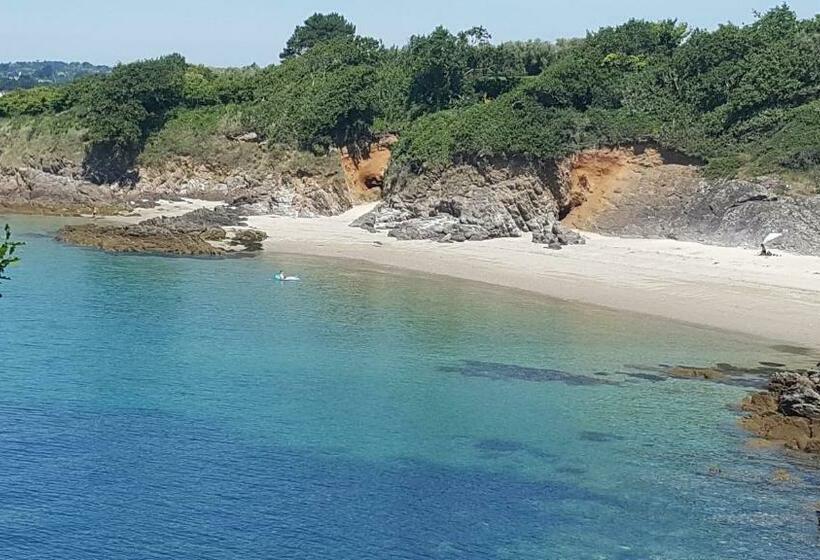 تختخواب و صبحانه Chambre D Hote Les Iles Concarneau