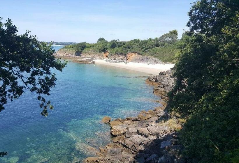 تختخواب و صبحانه Chambre D Hote Les Iles Concarneau