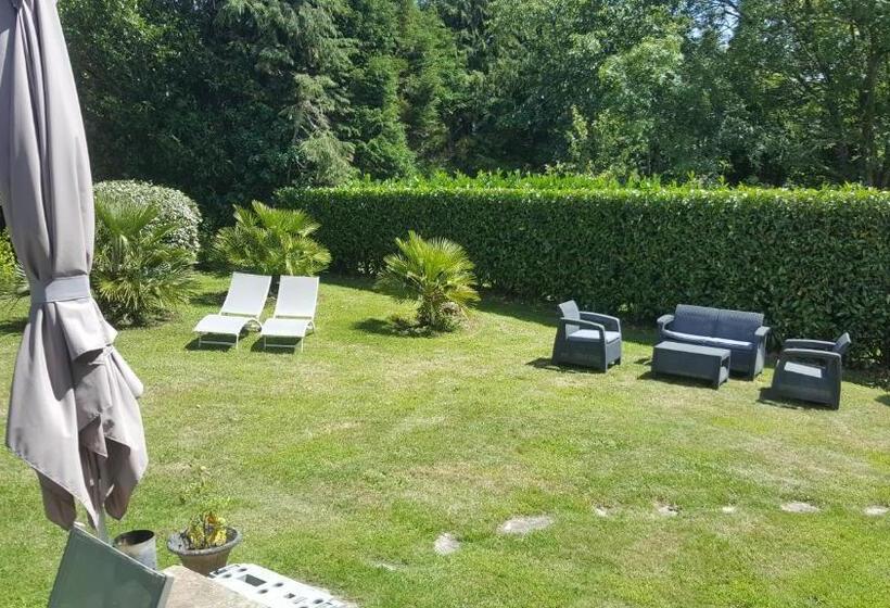 تختخواب و صبحانه Chambre D Hote Les Iles Concarneau