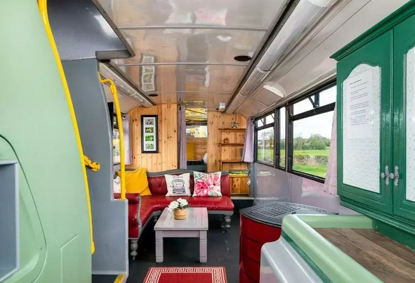 ホテル Glasson Glamping Farm