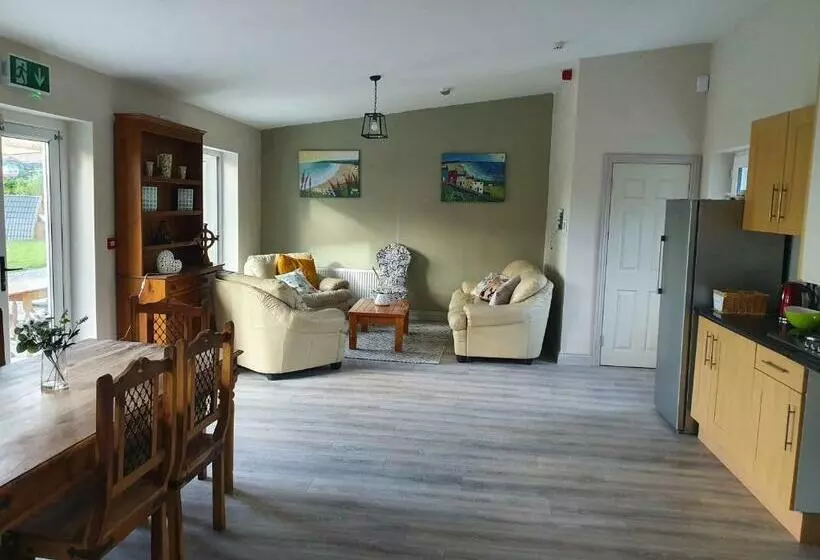 ホテル Glasson Glamping Farm