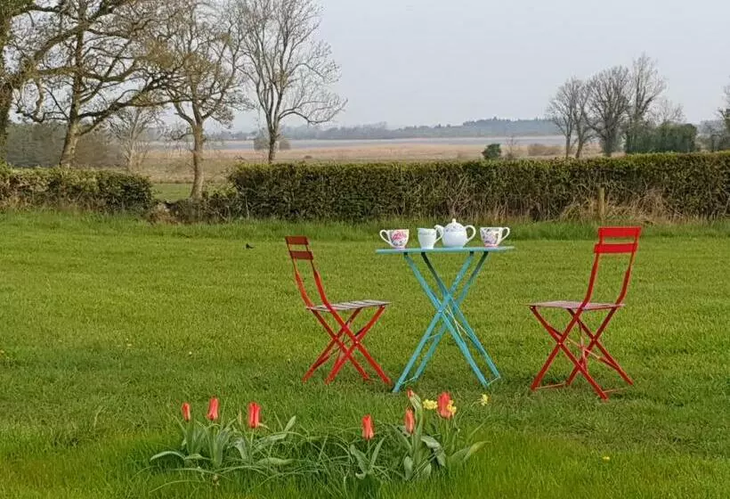 ホテル Glasson Glamping Farm