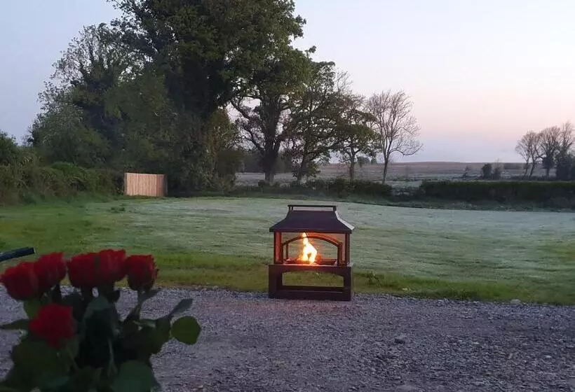 ホテル Glasson Glamping Farm