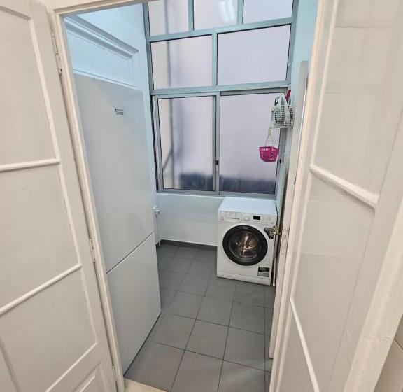 پانسیون Almirante Guesthouse