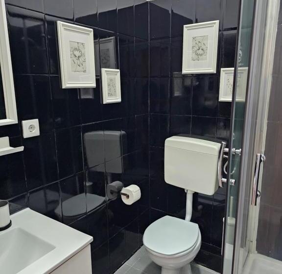 پانسیون Almirante Guesthouse