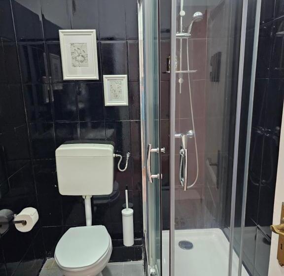 پانسیون Almirante Guesthouse