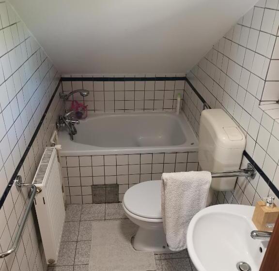 پانسیون Apartma Med Vinogradi