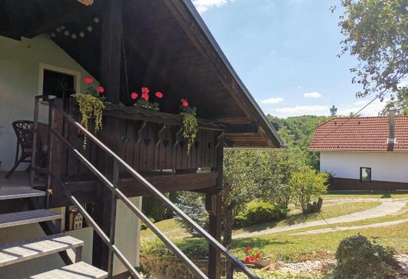 پانسیون Apartma Med Vinogradi