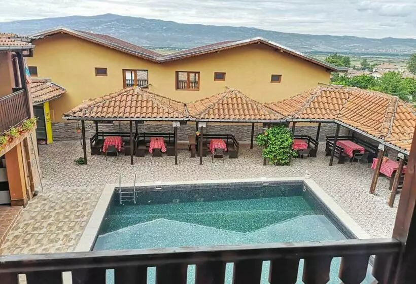 Majatalo Bali Petrich