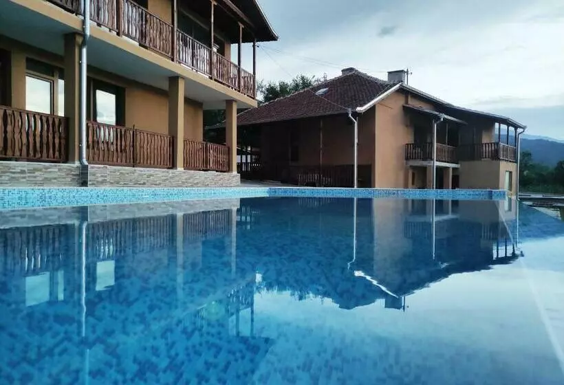 Majatalo Bali Petrich