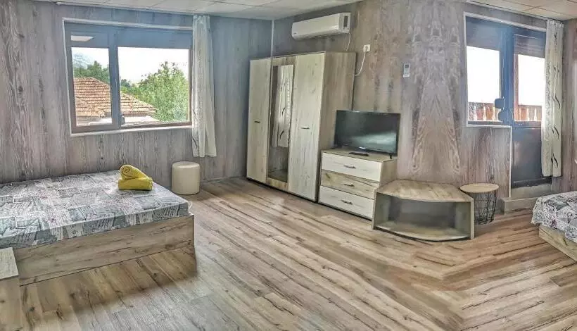 Majatalo Bali Petrich