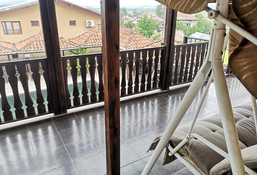 بنسيون Bali Petrich