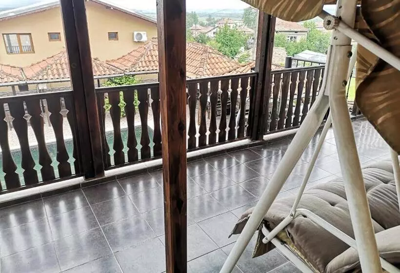 Majatalo Bali Petrich