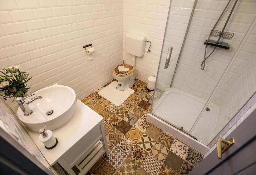 Pensjonat Borárium Vendégházak  Néró Ház