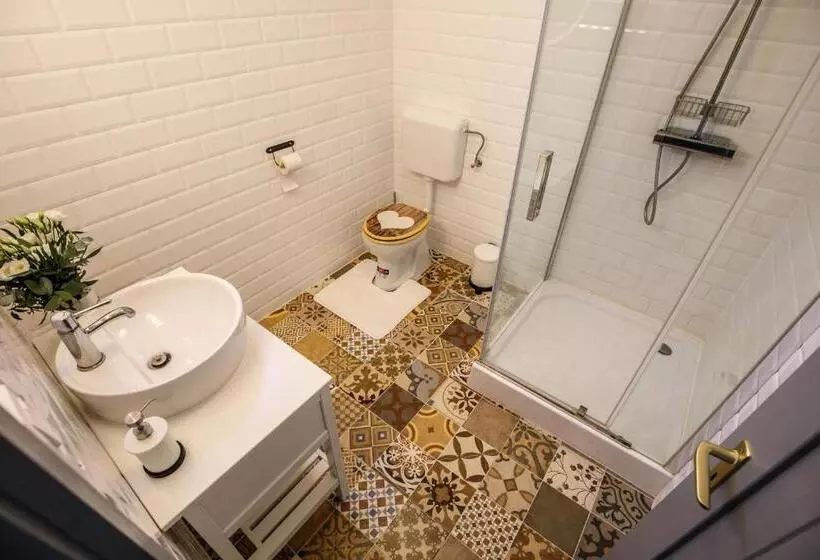 ペンション Borárium Vendégházak  Néró Ház