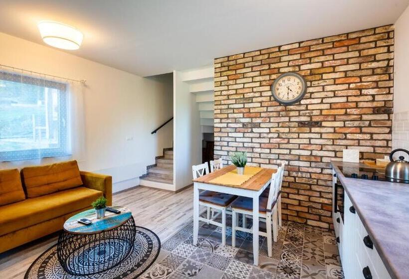 Pensjonat Borárium Vendégházak  Néró Ház