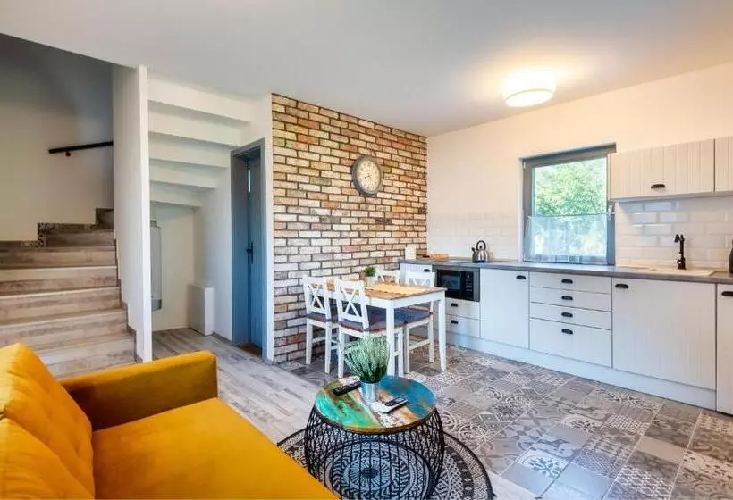 ペンション Borárium Vendégházak  Néró Ház