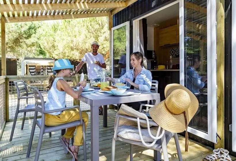 Domaine Résidentiel De Plein Air Odalys Tamarins Plage